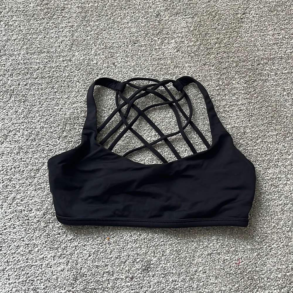 Lululemon sports bra